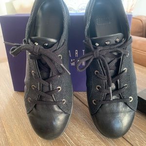 STUART WEITZMAN  TOUCHDOWN